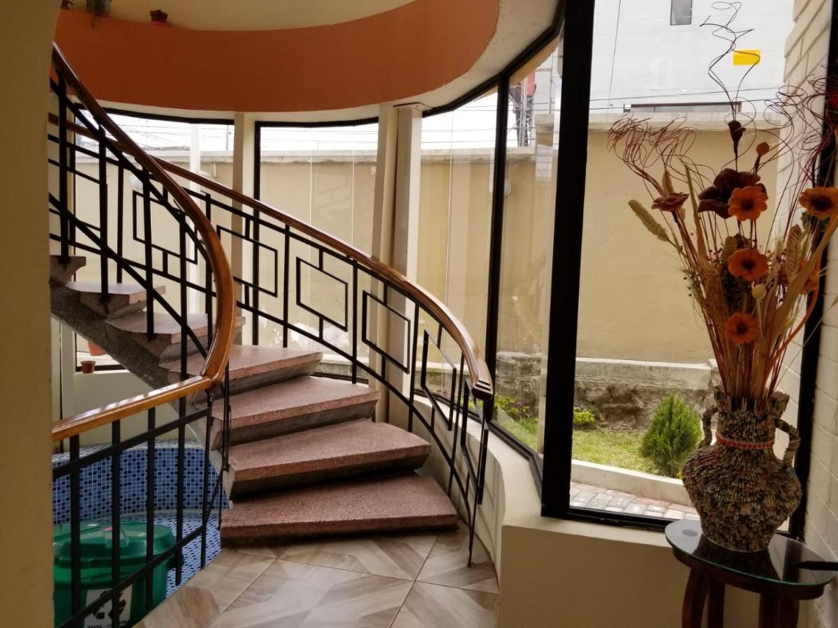 Hostal El Confort Quito Norte المظهر الخارجي الصورة